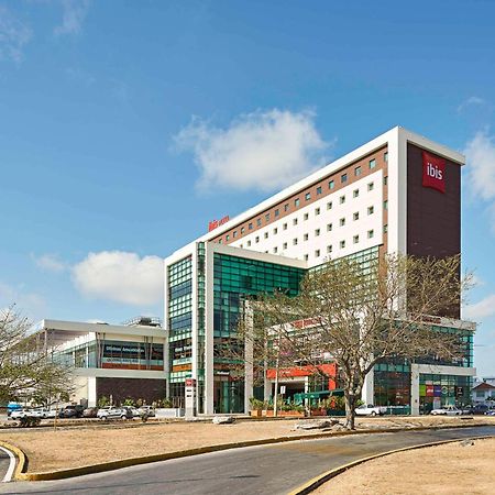Ibis Cancun Centro Екстериор снимка