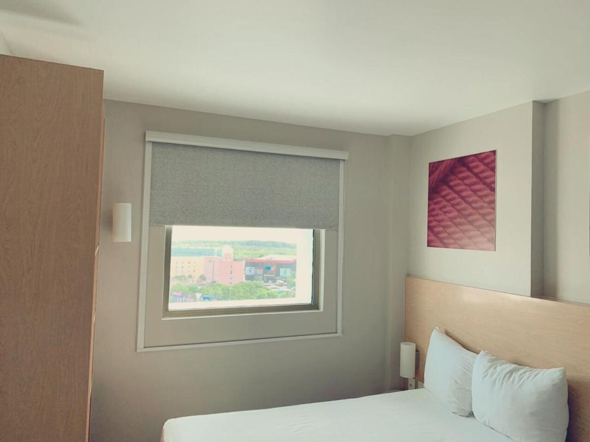 Ibis Cancun Centro Екстериор снимка