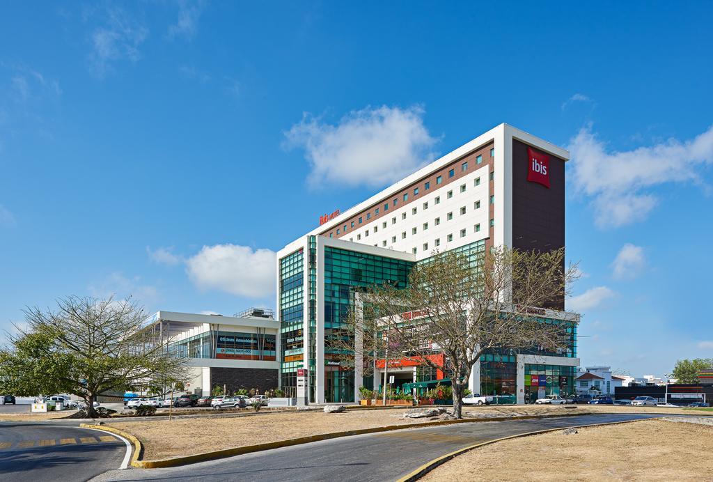 Ibis Cancun Centro Екстериор снимка