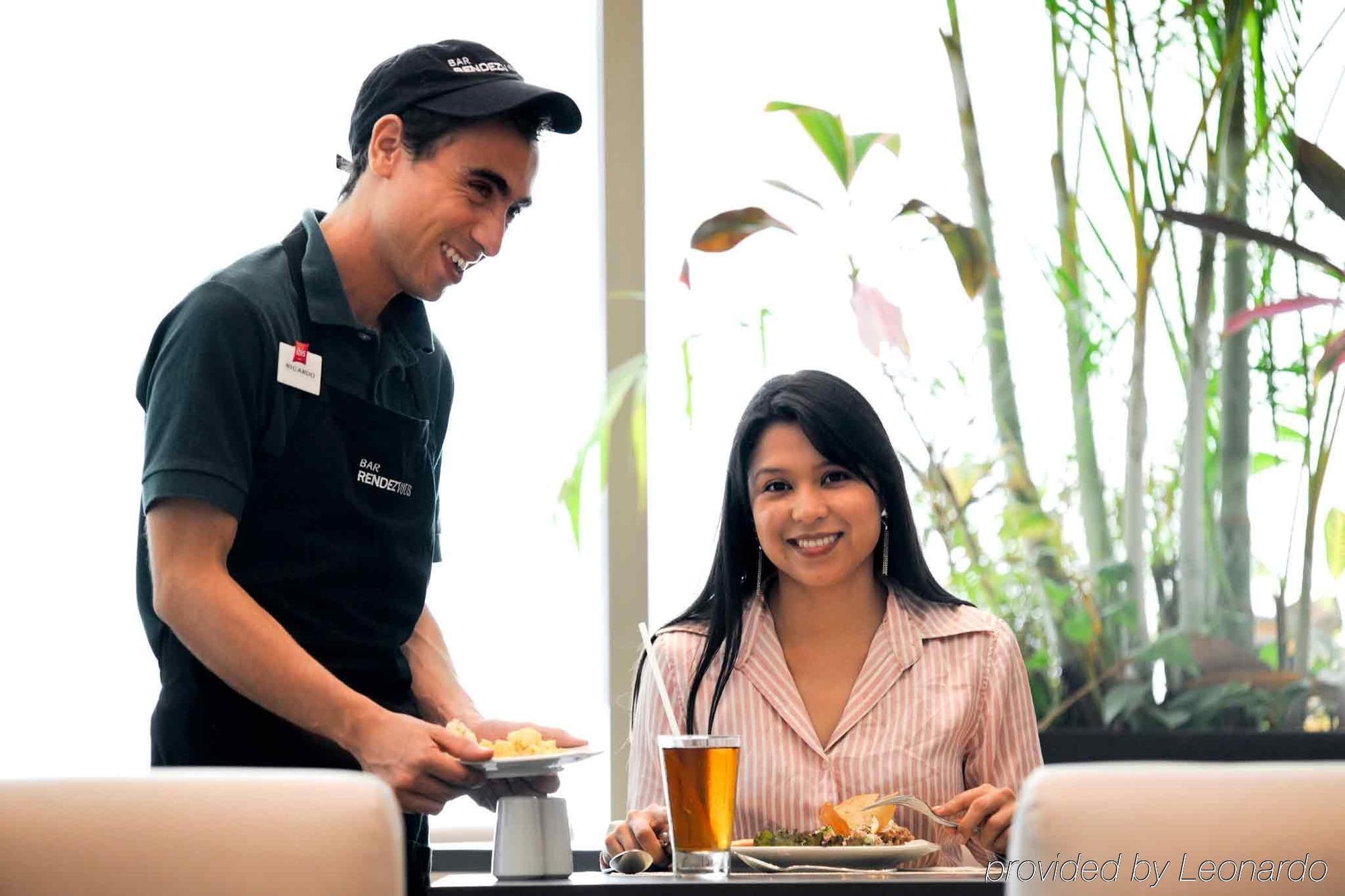 Ibis Cancun Centro Екстериор снимка