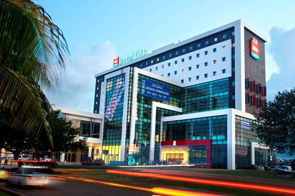 Ibis Cancun Centro Екстериор снимка