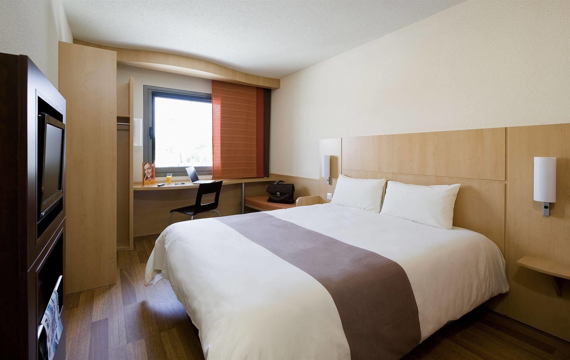 Ibis Cancun Centro Екстериор снимка